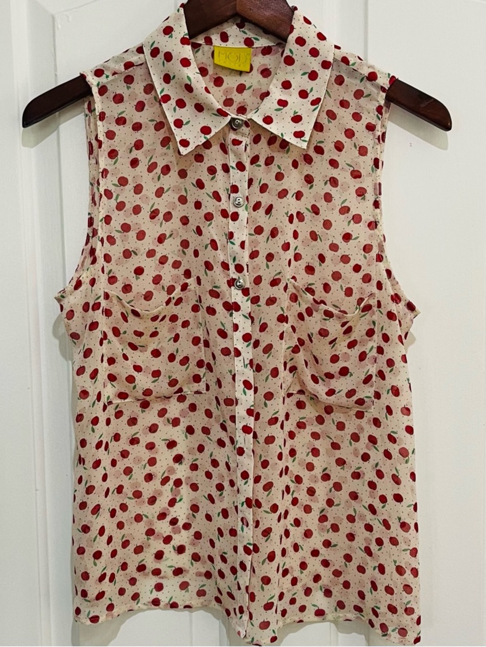 Sleeveless Apple Dot Collared Blouse - Red on Cream